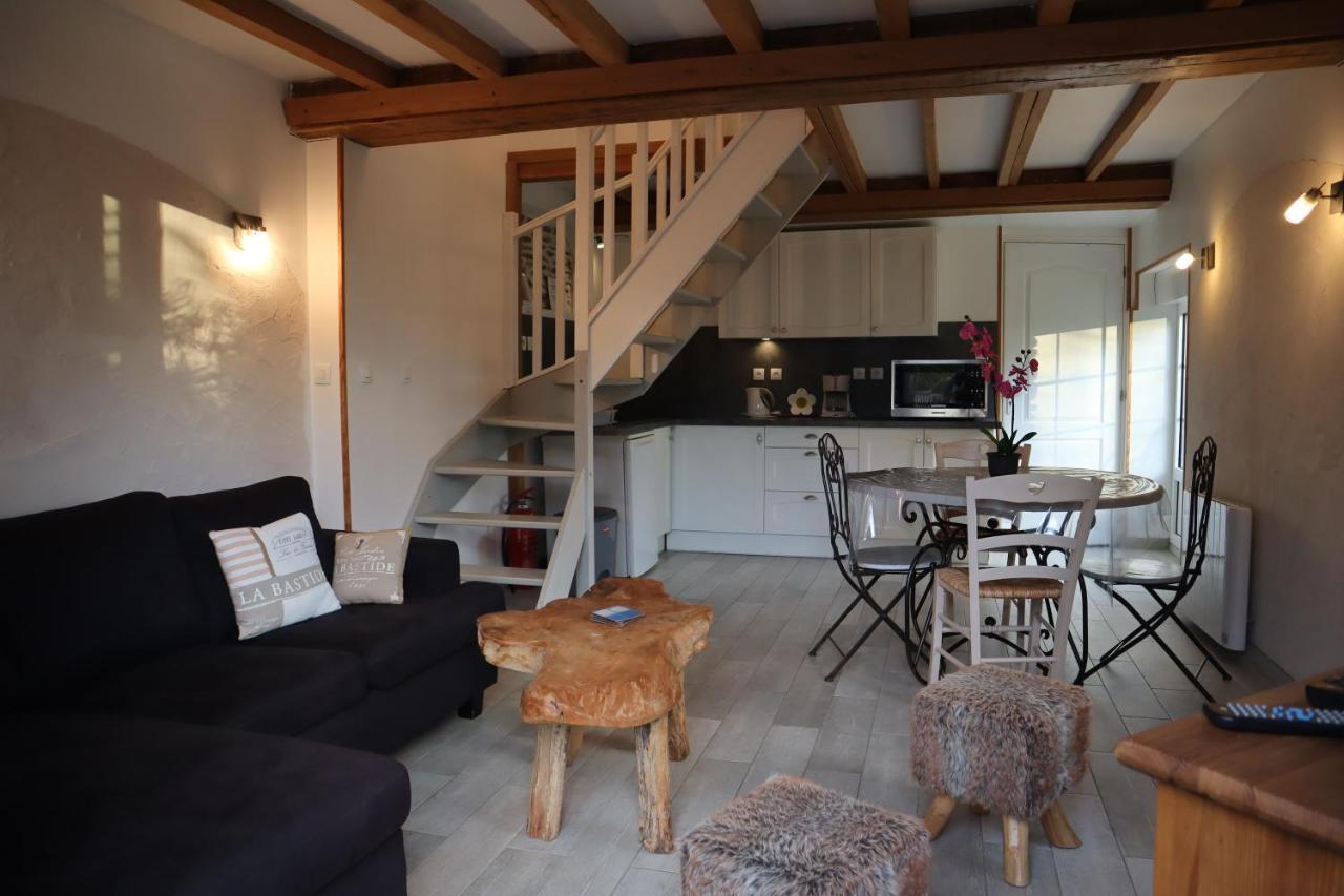 Bed and Breakfast La Bastide Du Moulin - Mont St Michel Moidrey Экстерьер фото